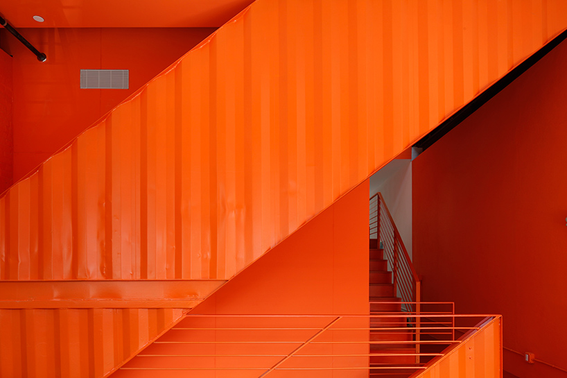 LOT-EK-irving-place-carriage-house-brooklyn-new-york-designboom-06
