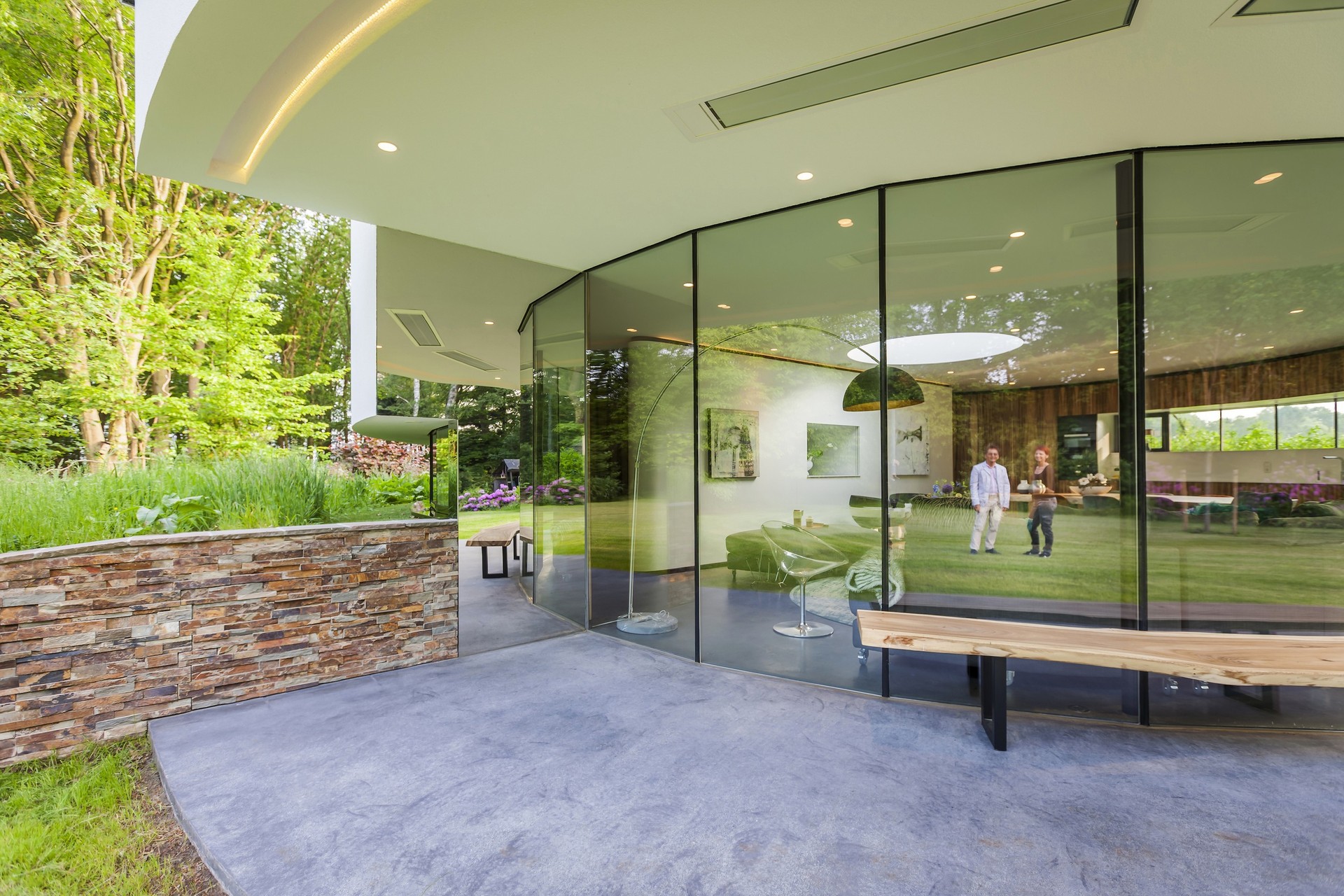 123DV360Villa9exteriorterracewallmirror