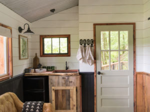 treehouse-kitchenette