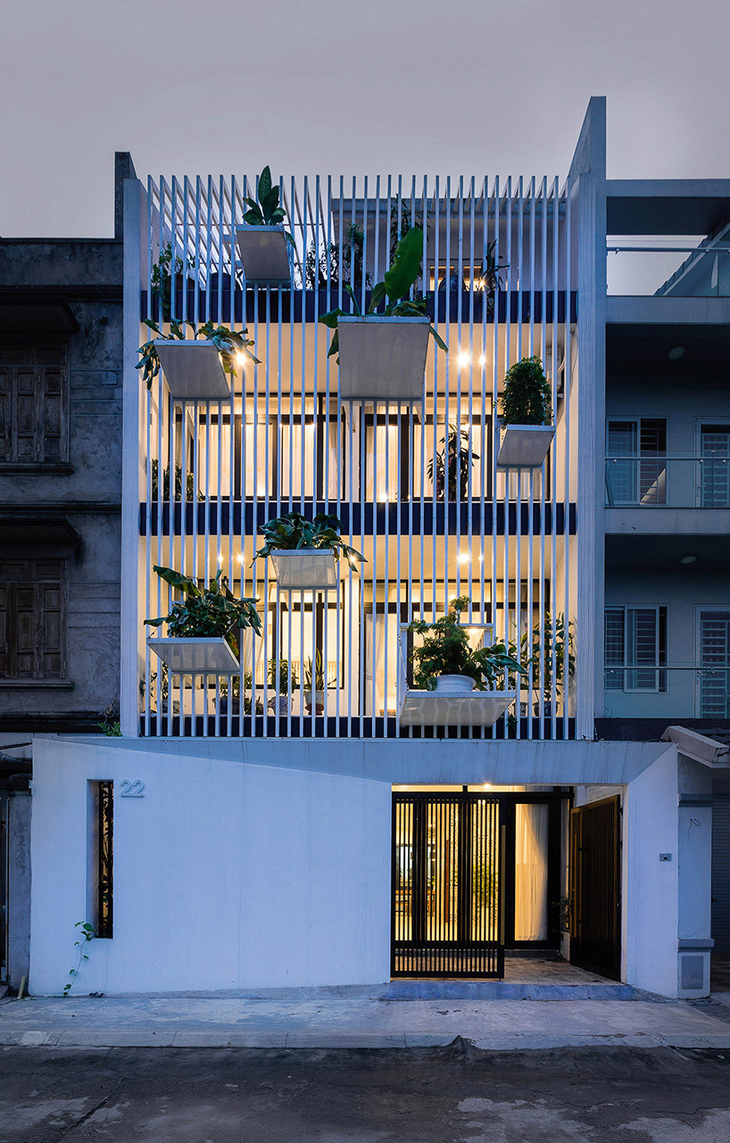 DANstudio-TH-house-tree-balconies-hanoi-vietnam-designboom-02