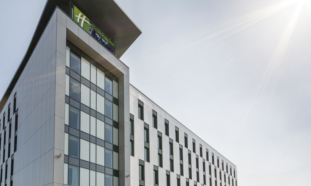 Holiday-Inn-Express-by-Chapman-Taylor-4-1020x610