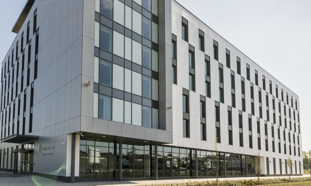 Holiday-Inn-Express-by-Chapman-Taylor-5-1020x610