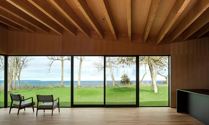 desai-chia-michigan-lake-house-leelanau-county-designboom-06