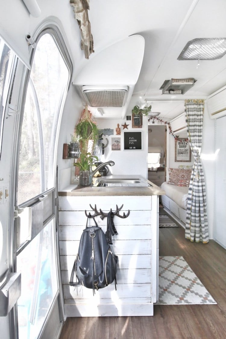 vintage-trailer-interiors-13