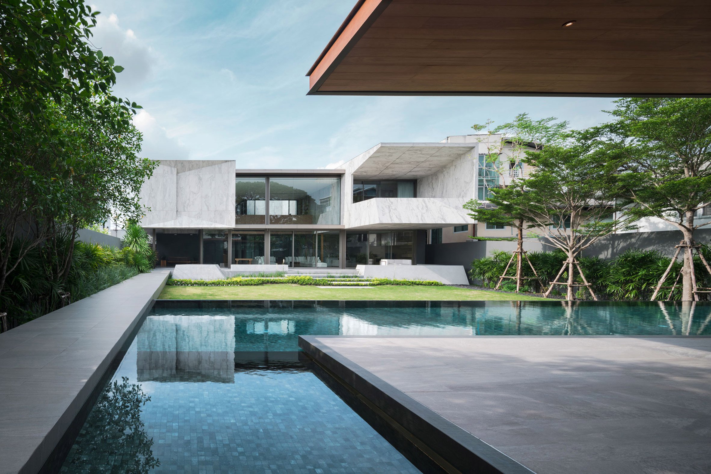 marble-house-open-box-bangkok-thailand_dezeen_2364_col_10