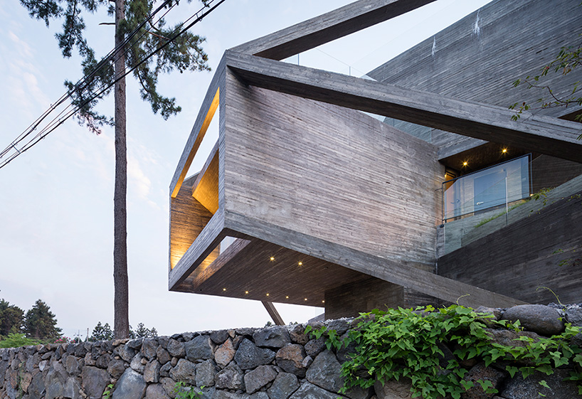 moon-hoon-simple-house-jeju-city-south-korea-designboom-03